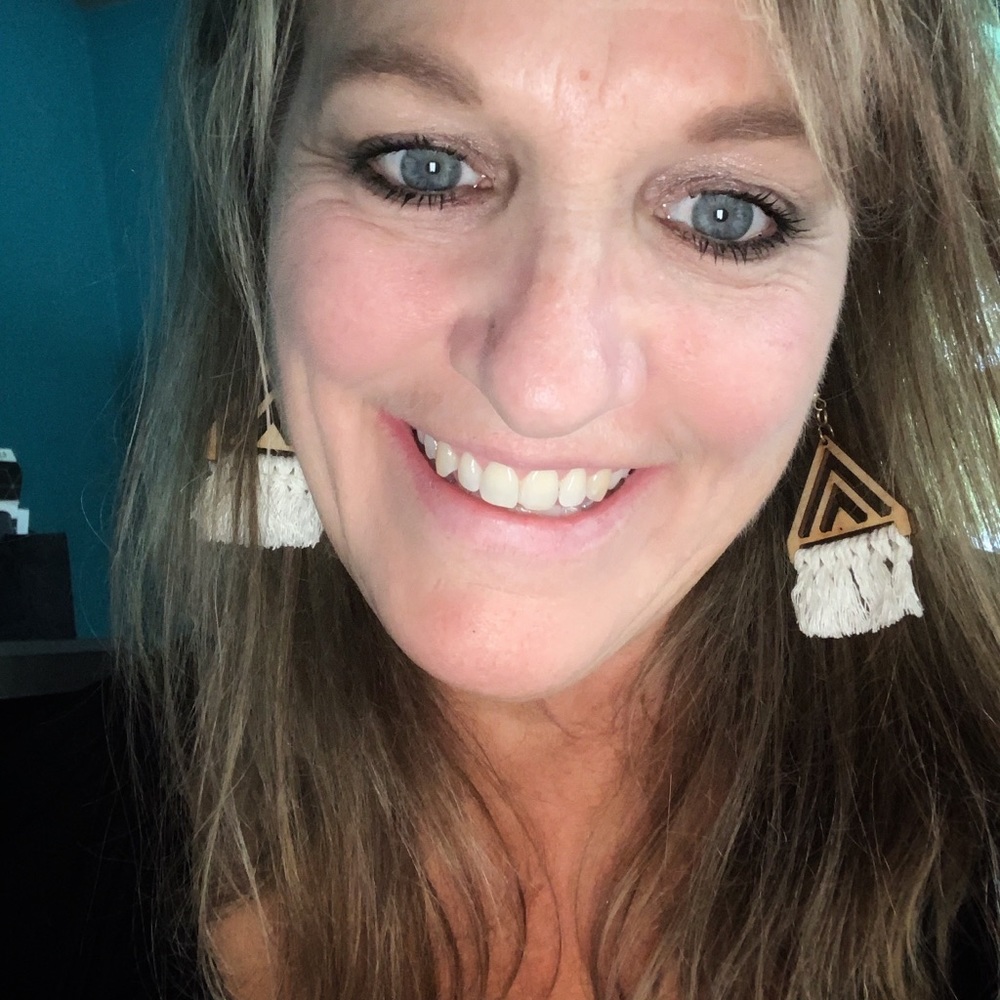 Earrings - Picture 2 of 4